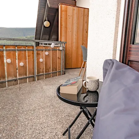 Apartment Mariposa Stays, Seenaehe, Balkon, Tischfussball & Parken