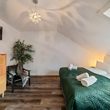 Mariposa Stays, Seenaehe, Balkon, Tischfussball & Parken Apartment Titisee-Neustadt