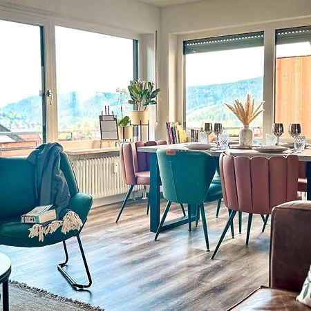 Appartement Balkon Mit Schwarzwaldblick, Hunde Frei, Tischfussball, Parkplatz, Familienfreundlich *