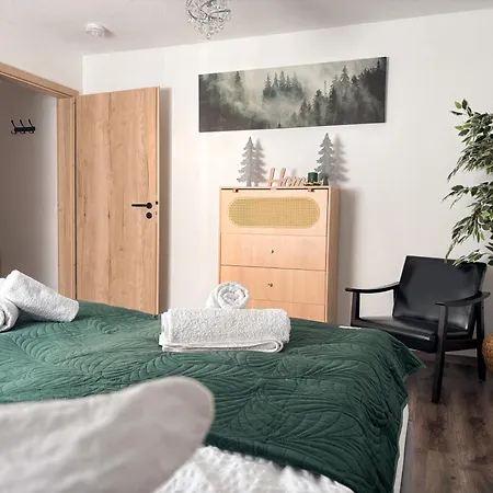 Balkon Mit Schwarzwaldblick, Hunde Frei, Tischfussball, Parkplatz, Familienfreundlich *