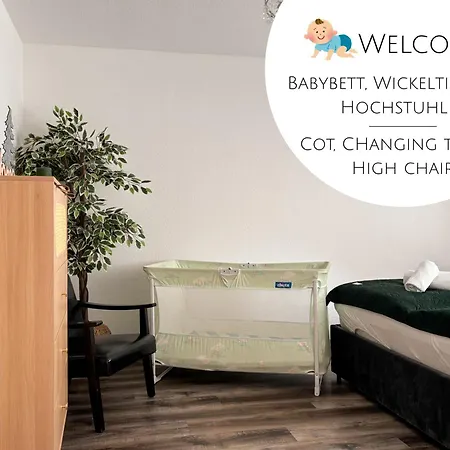 Balkon Mit Schwarzwaldblick, Hunde Frei, Tischfussball, Parkplatz, Familienfreundlich Appartement *