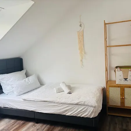 Balkon Mit Schwarzwaldblick, Hunde Frei, Tischfussball, Parkplatz, Familienfreundlich Appartement